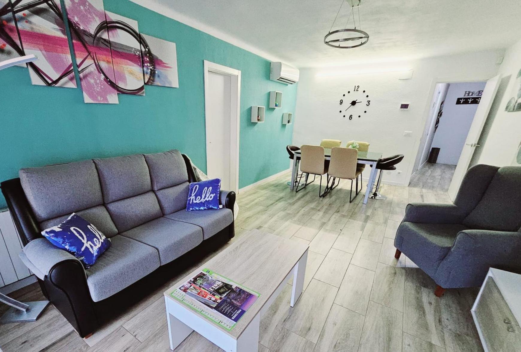 Apartamento Nuria Figueres  Luaran gambar